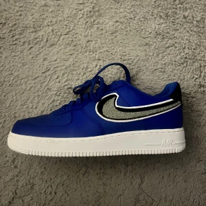 Air Force 1 Blå - Blåa airforce ones Ingen box, ingen innersula Storlek 45, knappt använda