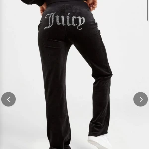 Juicy Couture byxor - Säljer mina juicy couture byxor då dom inte längre kommer till användning. De är i storlek S och har inga defekter eller så. Köpta för 1000 men säljer för 350