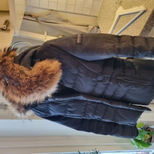 Jacka - Hel Behöver tvätt  Nypris 4000