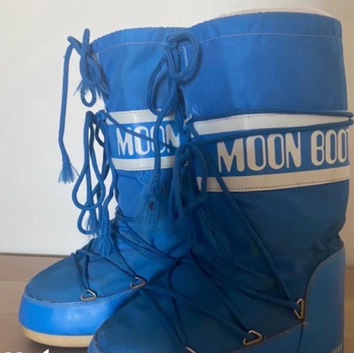 Moon boots  - 90