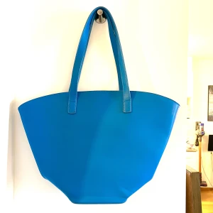 Blå väska  - Fint skick 