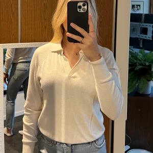 Tunn stickad tröja - Långärmad tunn stickad tröja med krage