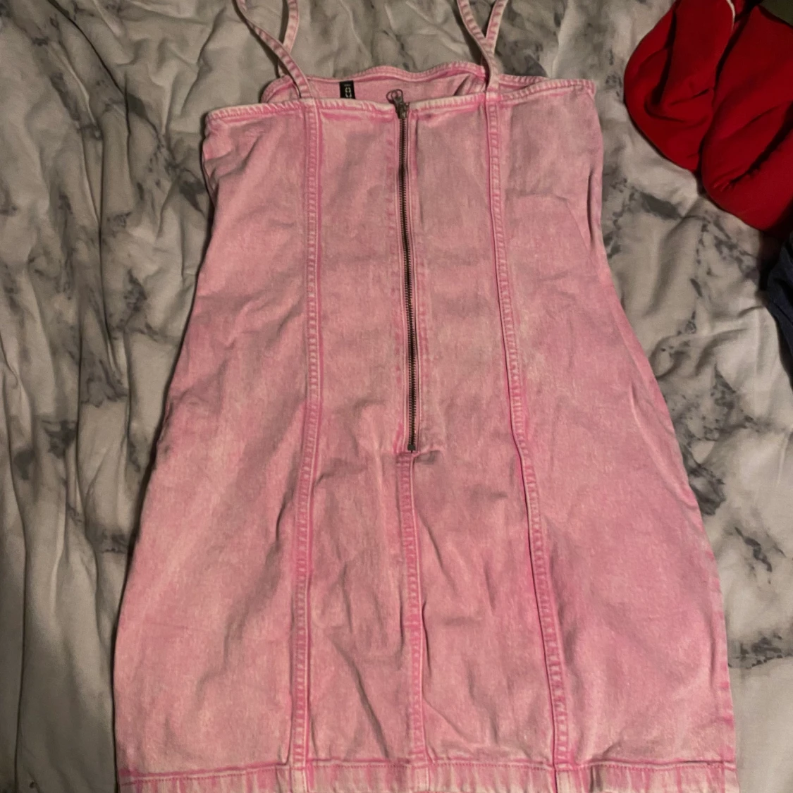 Rosa jeansklänning - 90