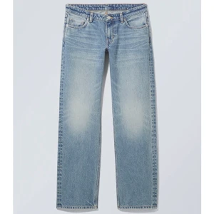 Weekday - Säljer mina fina Weekday byxor som är i superbra skick! Skriv priv for mer bilder!❤️ (Du står för frakt)