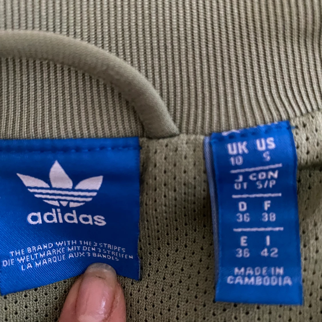 Adidas grön tjocktröja  - 90