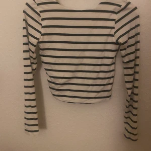 Randig tröja - Randig tröja