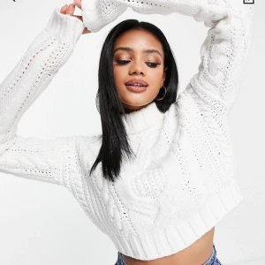 Stickad träja - Super fin stickad tröja från asos. St S, helt ny den är aldrig använd. 