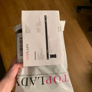 Waist trainer - Säljer denna helt ny ligger kvar i påsen, kan skicka fler bilder på den bara skriva till mig privat. Säljer då jag inte behöver den. Köpt för 500