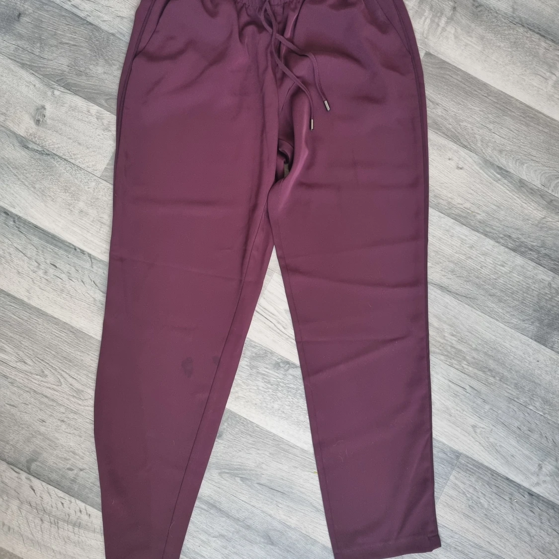 Vinröda byxor  - 91