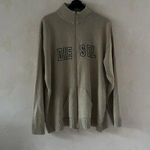 Diesel kofta, XL - Beige vintage kofta från Diesel. Storlek XL. Frakt 66 spårbart