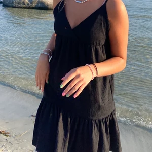 Sommarklänning - Sötaste klänningen från NAKD, köpt förra sommaren och knappt använd. Köparen står för frakten💕