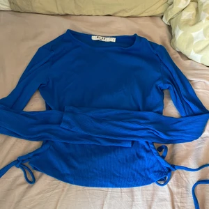 Nakd tröja - En jättefin tröja från Nakd som aldrig använts. Köpt för några veckor sedan. Kan skicka fler bilder om det önskas