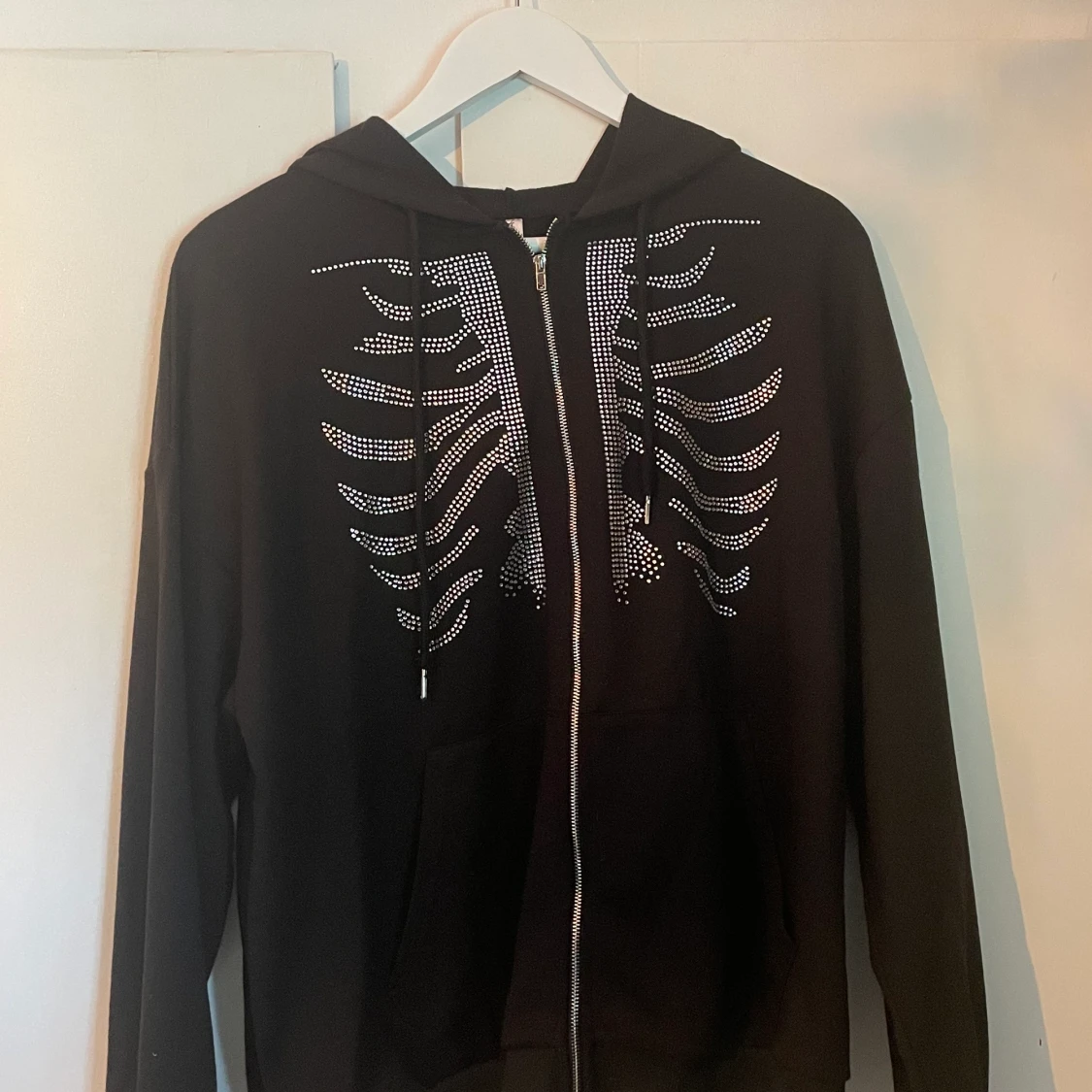 Skelett rhinestone svart zip up hoodie L - 90