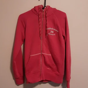 Vintage Peak Perfomance Zip Hoodie (S) - Vintage Peak Perfomance Hoodie storlek S. Fler bilder kan skickas vid förfrågan. 