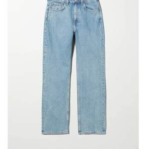 Fina weekday jeans säljer pgd försmå, köpta för 500kr FÅ JEANSEN INKLUSIVE FRAKT FÖR 120kr