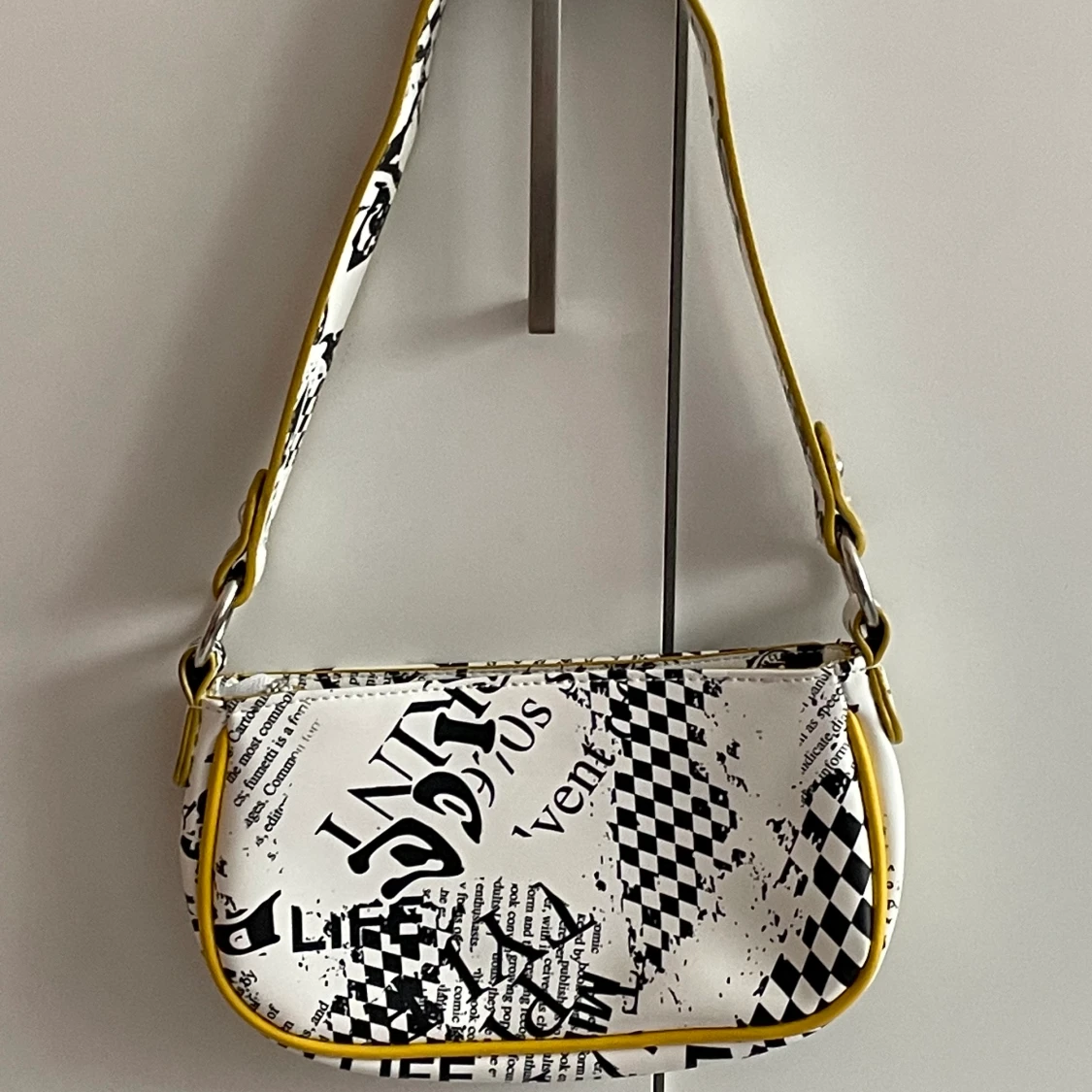 Cool miniväska tidningsmotiv  - 91