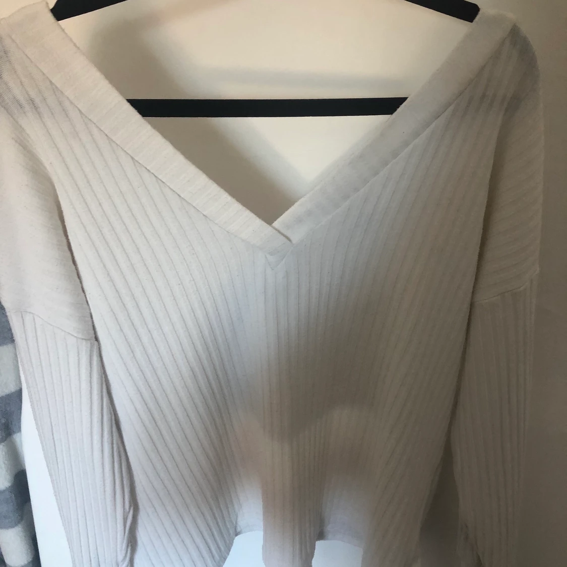 V - ringad tröja från chiquelle  - 90