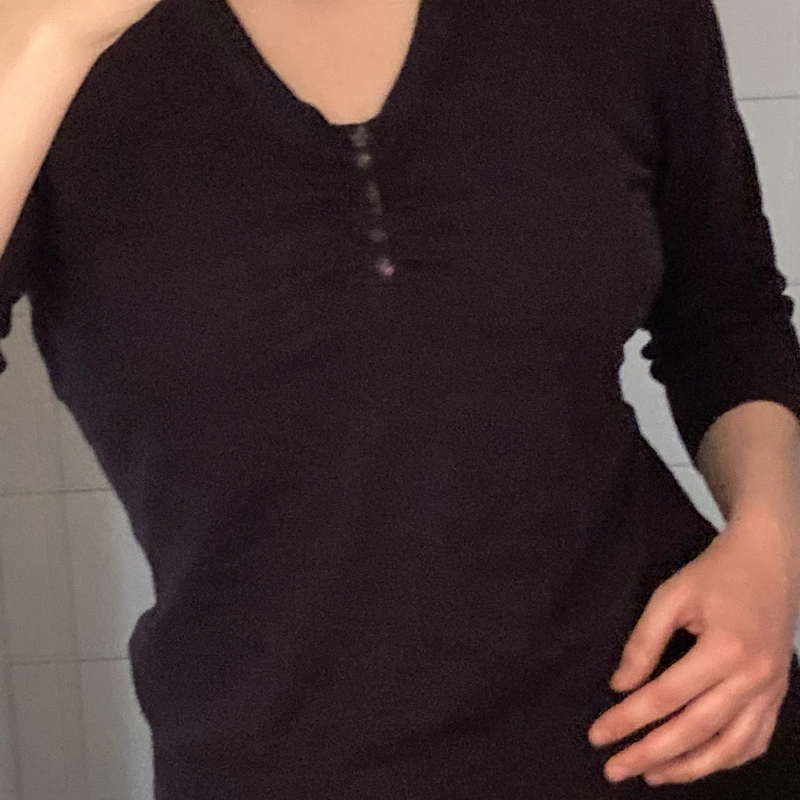 Jättefin lila tröja