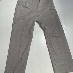 Kostymbyxor  - Knappt använda. Mycket bekväma och snygg färg