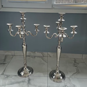 ljusstakar  - Två jättefina femarmade ljusstakar i 80cm höjd. 300kr styck eller båda för 500kr