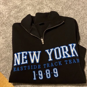 tröja ifrån gina tricot - säljer en tröja ifrån gina tricot den är i storlek s men passar mig som bör storlek m