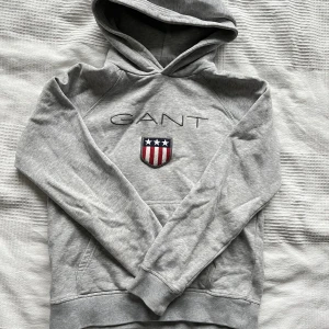 Gant hoodie - Gant hoodie, köparen står för frakten 