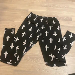 Leggings  - Leggings med kors, strl 10