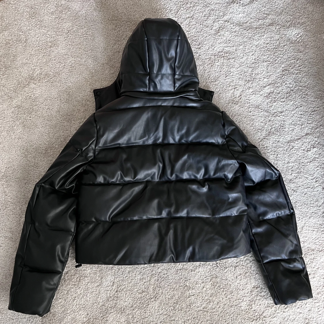 Vinterjacka i läderimitation  - 91