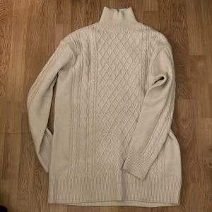 Stickad klänning  - Helt ny, Stickad klänning/Tröja!♡