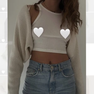 Stickad kofta - Stickad kofta från zara 💗kräm vit. (Köparen står för frakten)