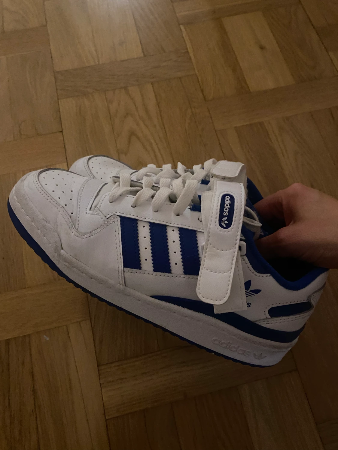 Adidas skor