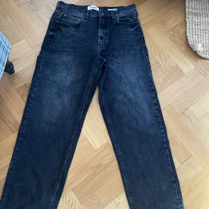Pull & Bear Jeans - Pull and bear wide straight jeans Storlek 42 Sitter ganska baggy Sitter typ som big boys