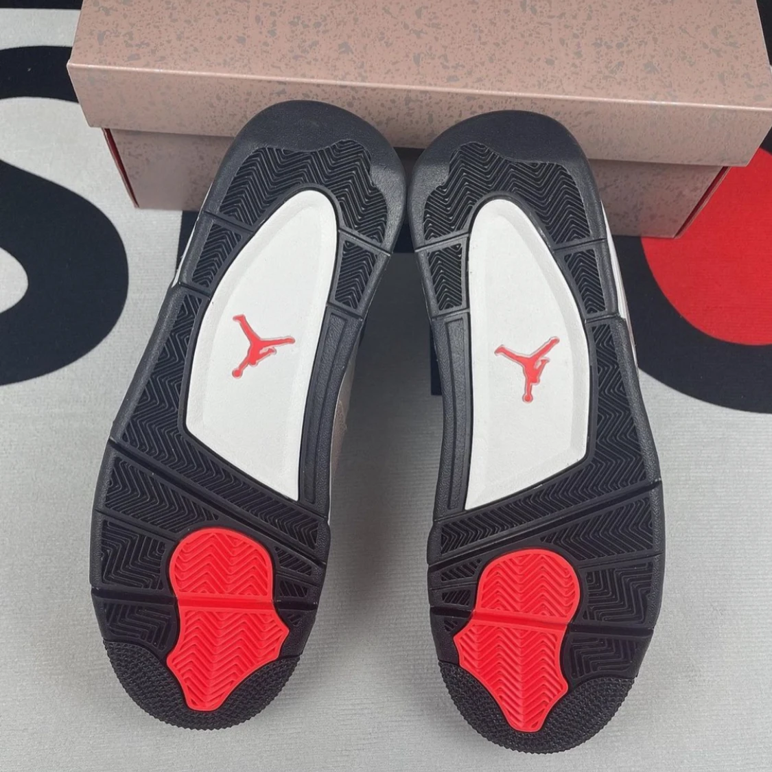 Jordan 4 Taupe Haze - 91