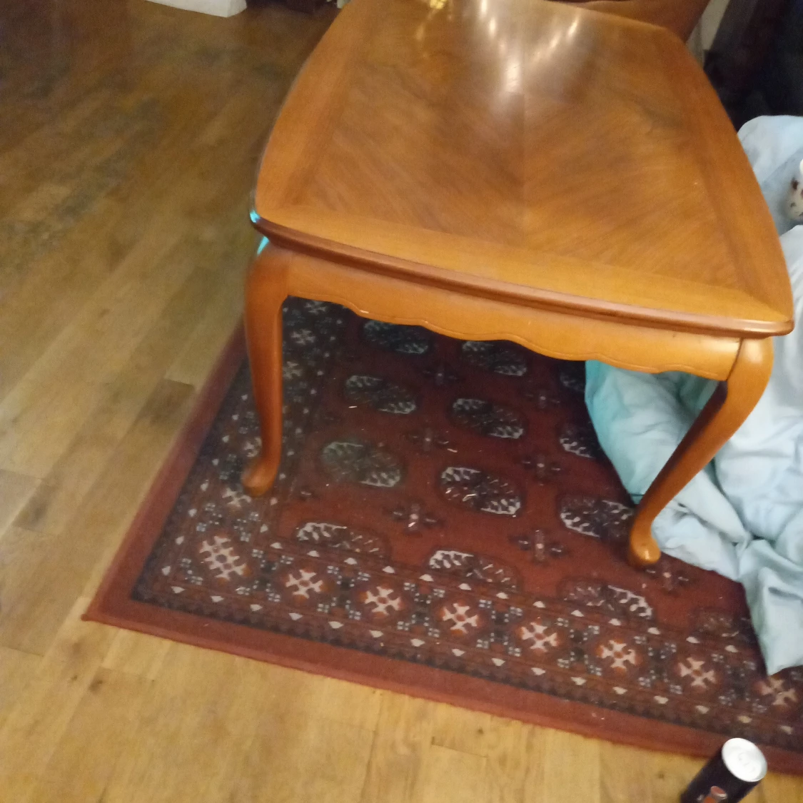 Vardagsrumsbord ljust trä.stort - 90