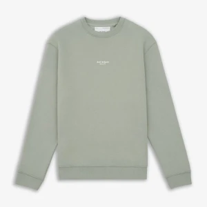Axel Arigato sweatshirt - Helt oanvänd sweatshirt från Axel Arigato (beställd på deras hemsida) i storlek S. Nypris är 1700 kr men säljer för 600, pris  kan diskuteras vid snabb affär, men köparen står för frakt. 