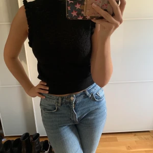 Topp - Säljer denna topp från bikbok då den inte kommer till användning, nyskick❤️ frakt ingår🥰