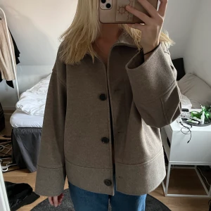 brun jacka kappahl  - den populära jackan från kappahl💕