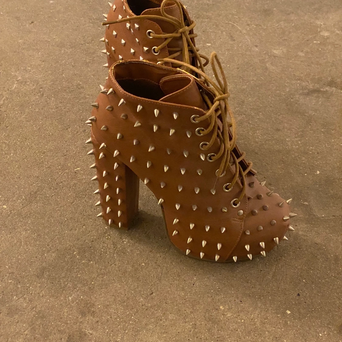 Klackar med nitar - 90