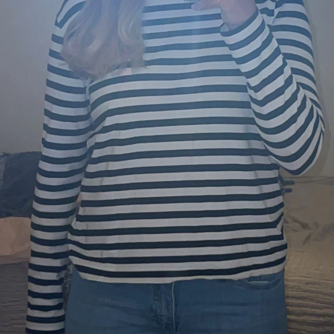 En randig långärmad