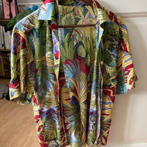 Vintage skjorta med djungel mönster