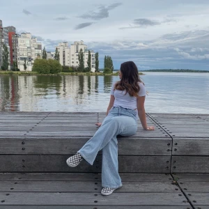 Jeans  - Säljer mina jätte fina jeans från monki i storlek 29. Dom är i väldigt bra skick. Köparen står för frakten!