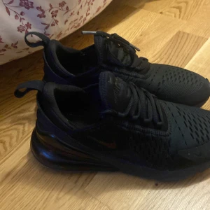 270 inte så andvända  - Nike skor 270