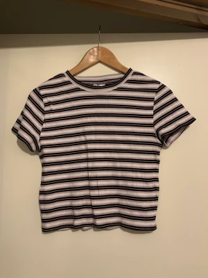 Tröja - Knappt använd