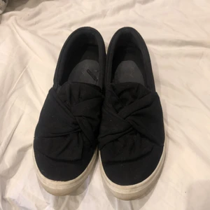 Slip-ons - Slip-ons från Duffy, knappt använda