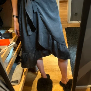 Kjol från Neo Noir - En superfin sommarkjol från Neo Noir, nypris 699