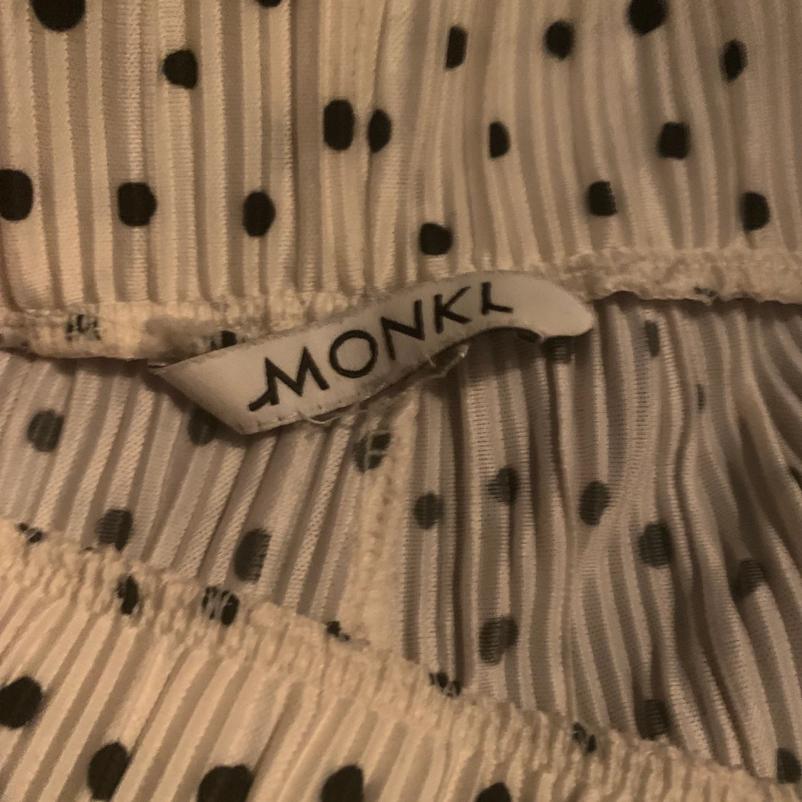 Mjukisbyxor från Monki storlek: S - 91