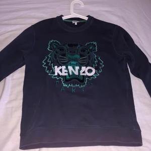 Kenzo sweatshirt - Kenzo sweatshirt använd några gånger. Köpt för 2000kr. 