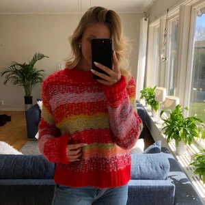 Stickad tröja - Söt stickad tröja som är superfin nu till somnaren, inköpt på Primark i London. 