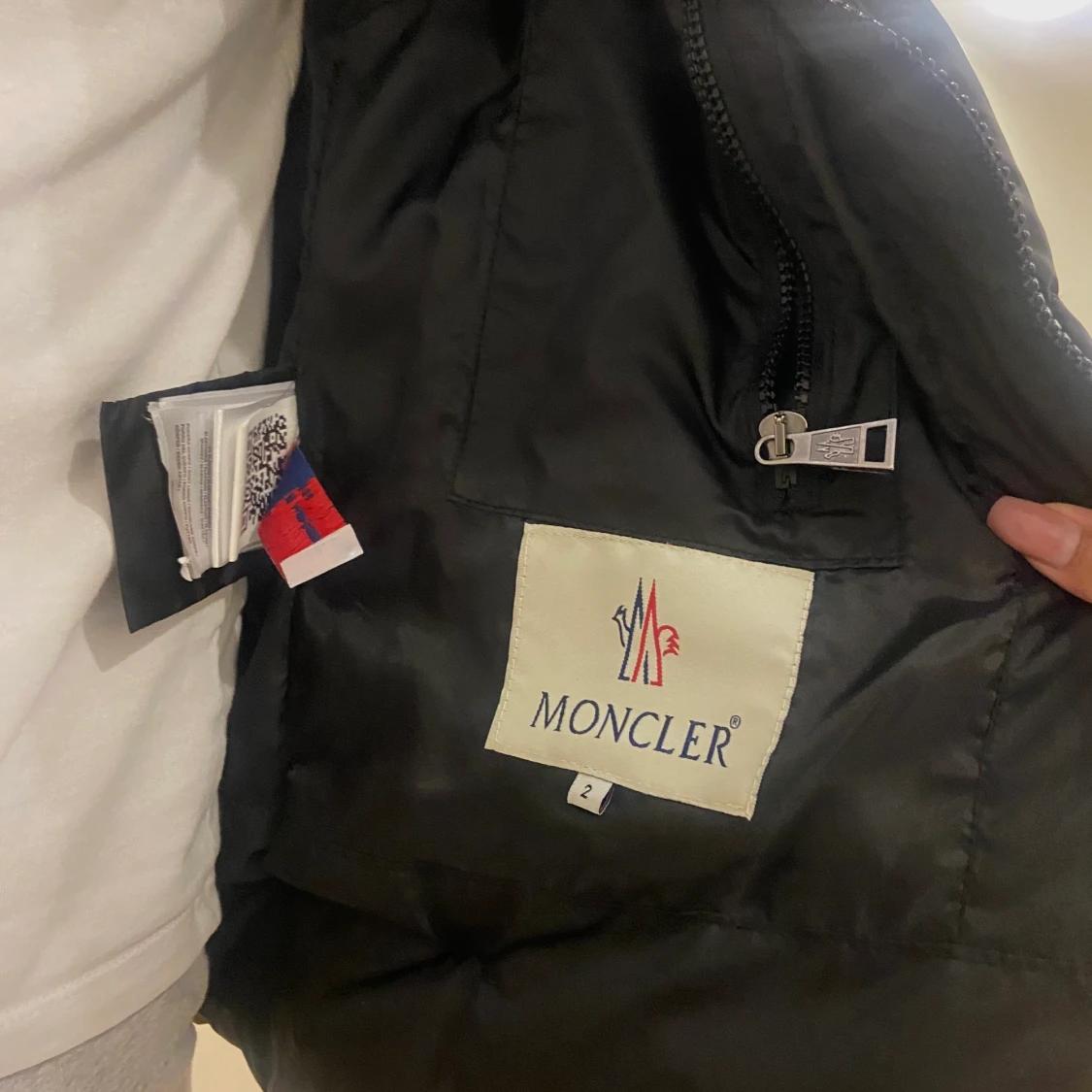 Moncler väst - 90