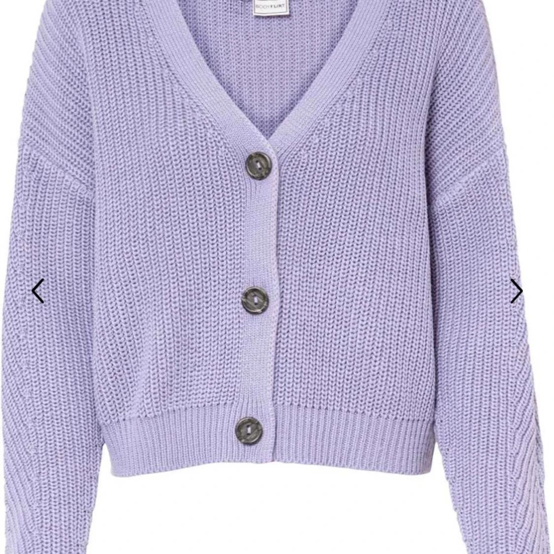 Lila stickad kofta med knappar  - 90